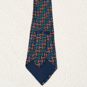 100%Authentic 90s Hermès Paris Silk Tie Beautiful H Pattern-Vintage-MadeinFrance